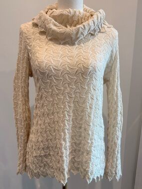 Alpaca International lightweight longsleeve small/medium shirt cream